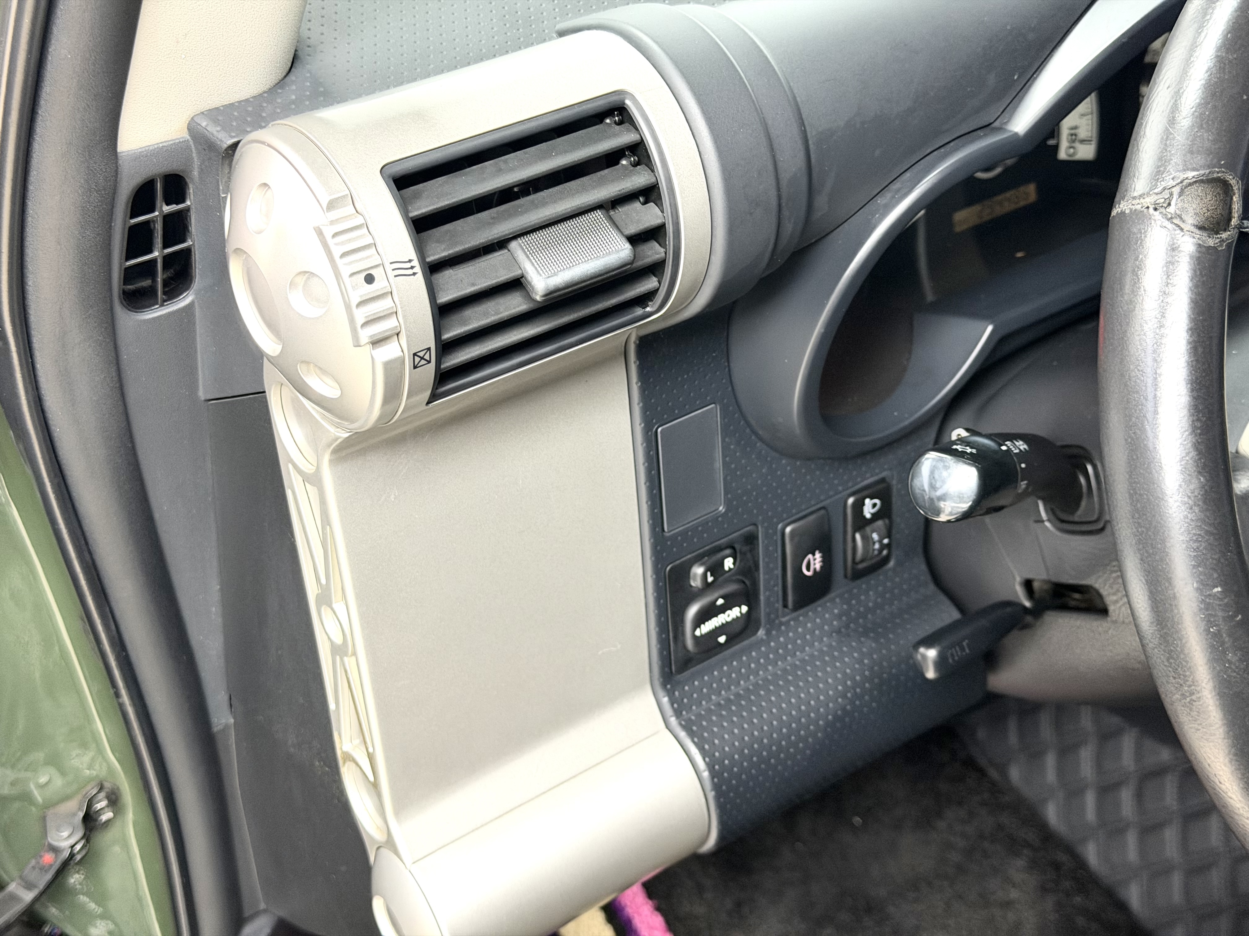 Toyota FJ Cruiser 2011 car image #30