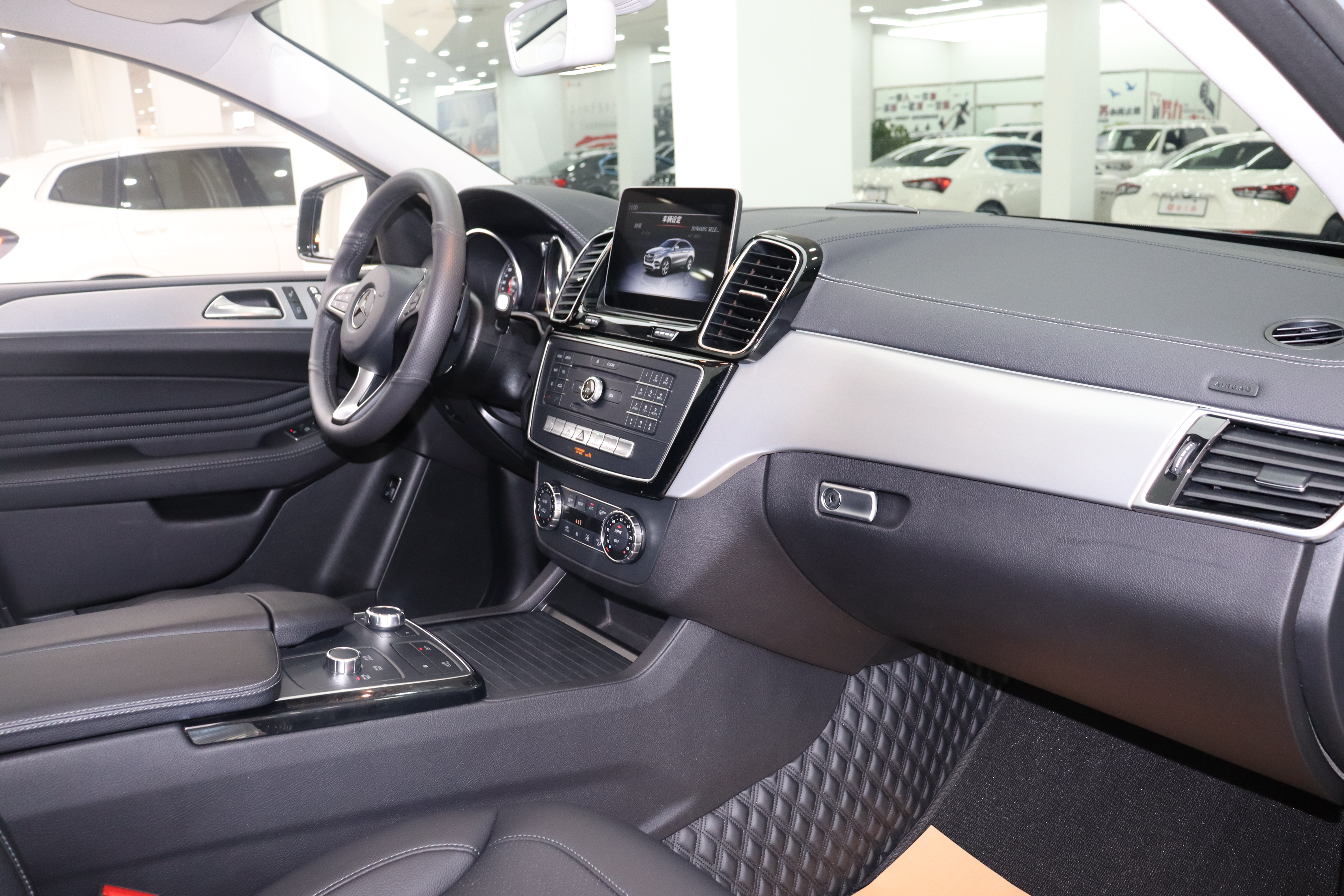 Mercedes-Benz GLE Coupe AMG 2019 car image #30