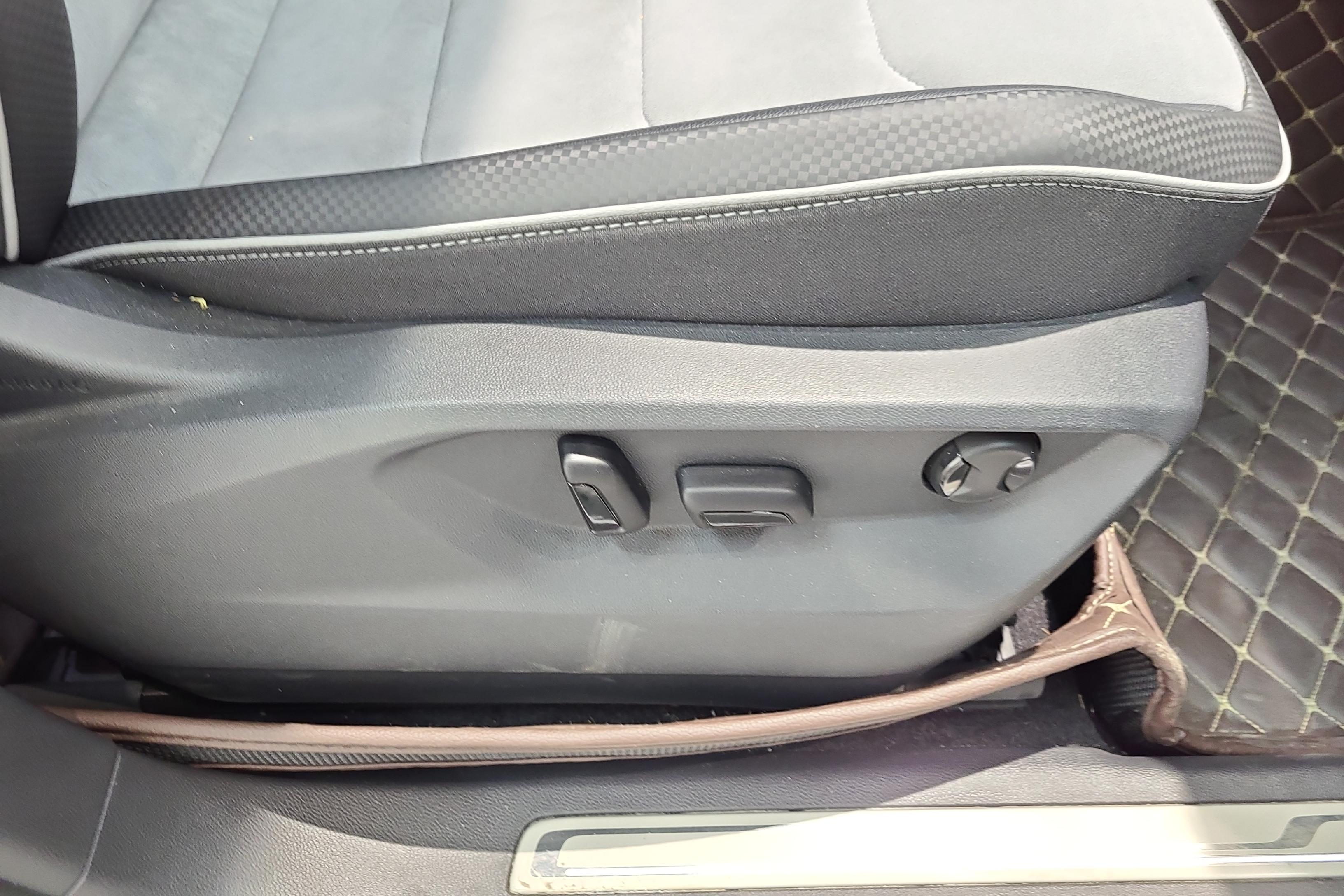 Volkswagen Tayron X 2022 car image #30