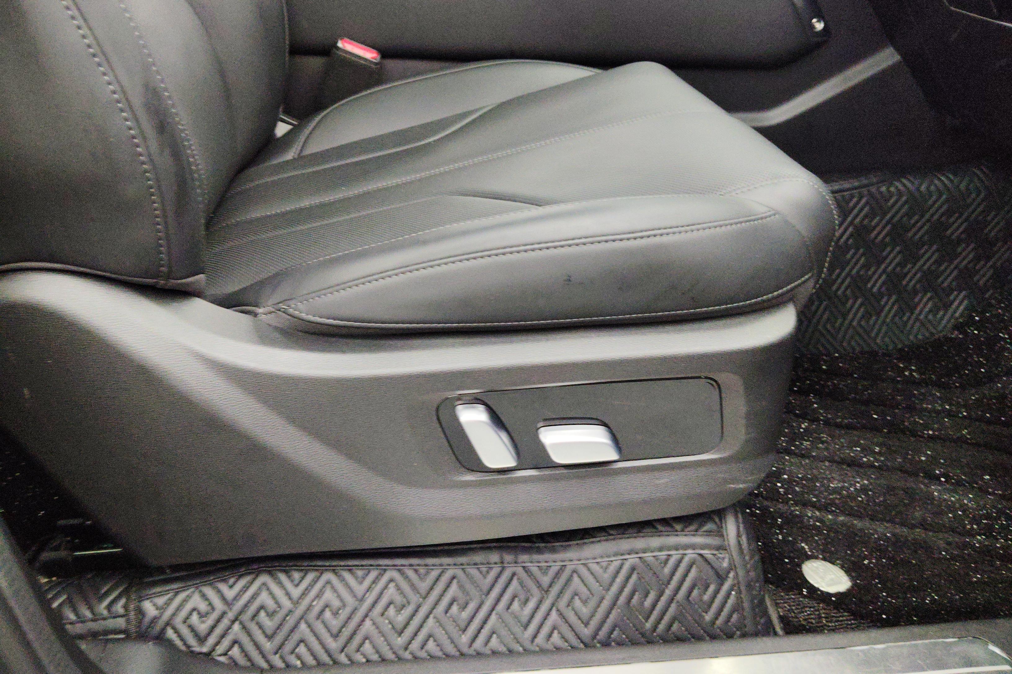 Tank 400 2023 car image #30