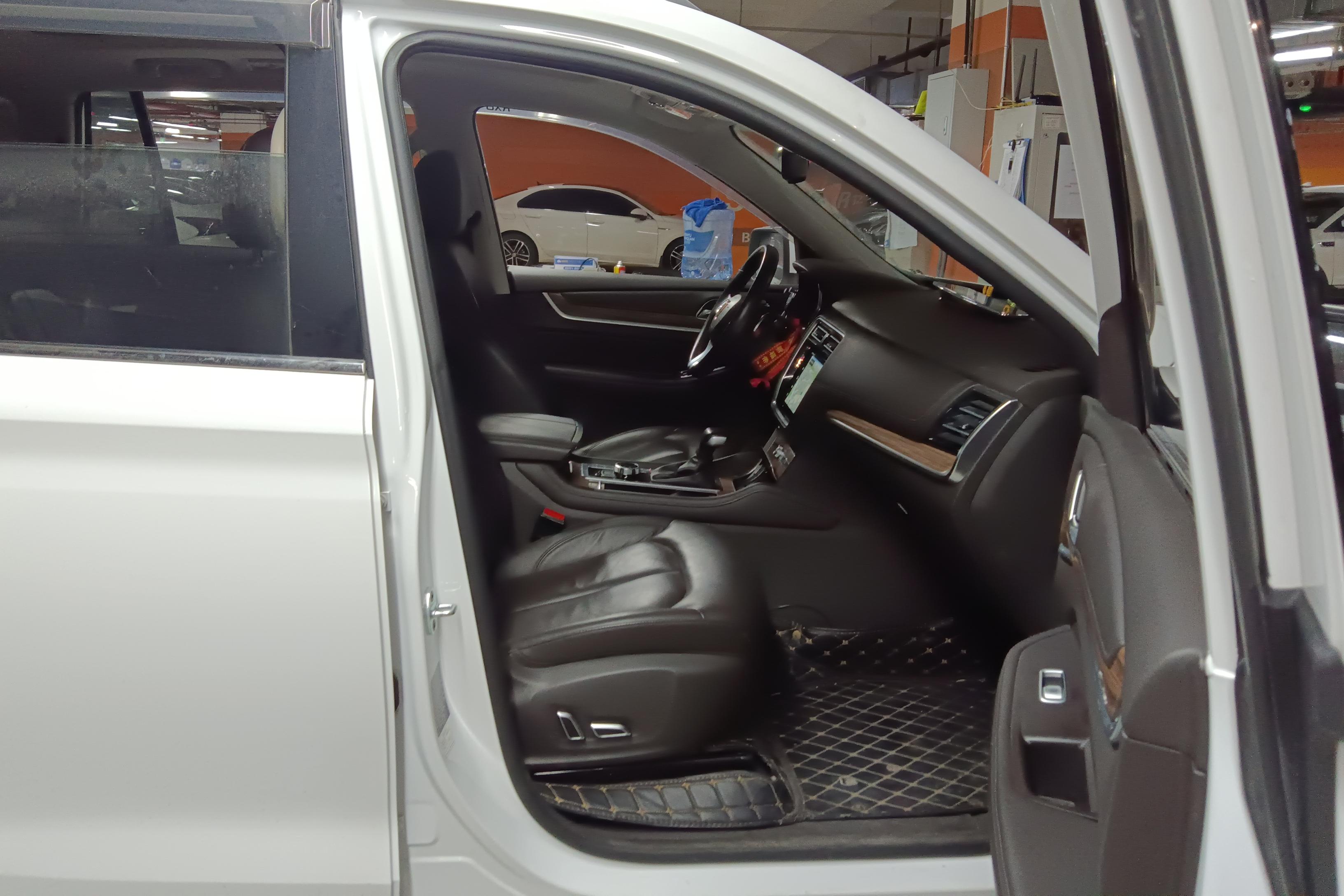 Roewe RX8 2018 изображение автомобиля #30