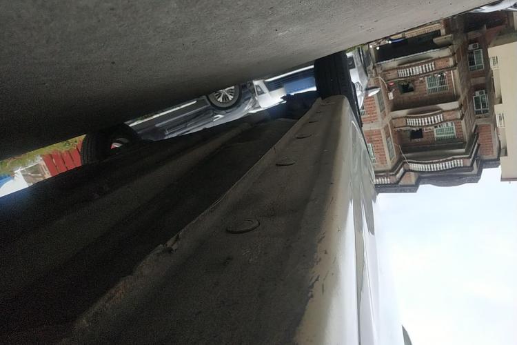 Hyundai Reina 2016 car image #30