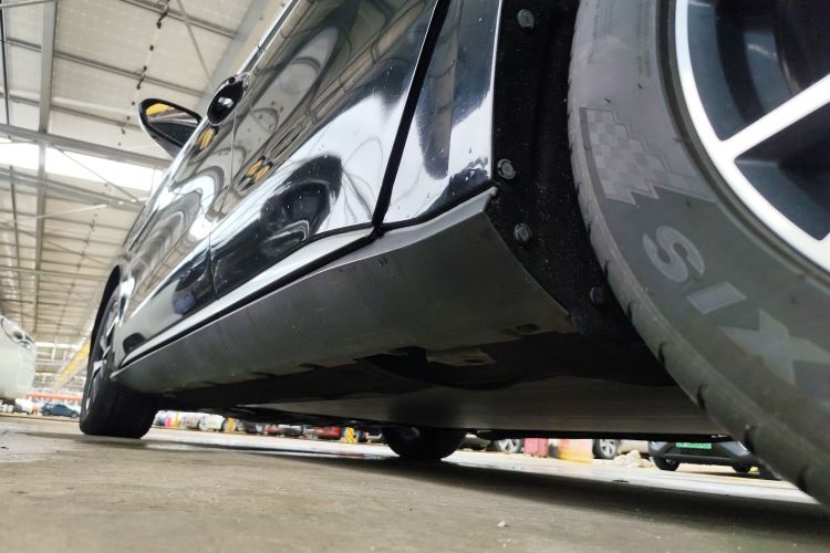 BYD e9 2021 car image #30