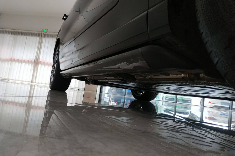 Denza N9 2025 car image #30