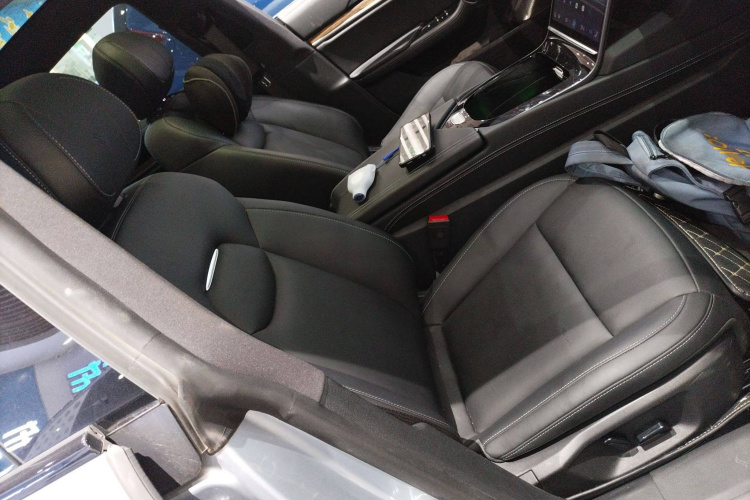 哪吒汽车 哪吒S 2023 汽车图片 #30