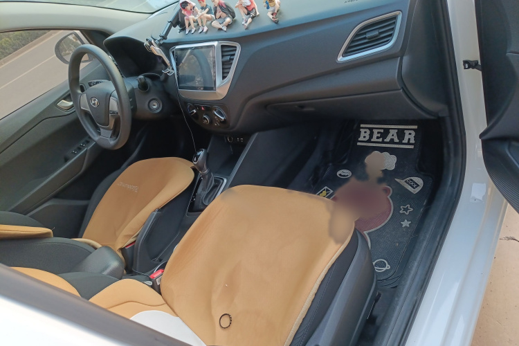 Hyundai Verna RV 2017 car image #30