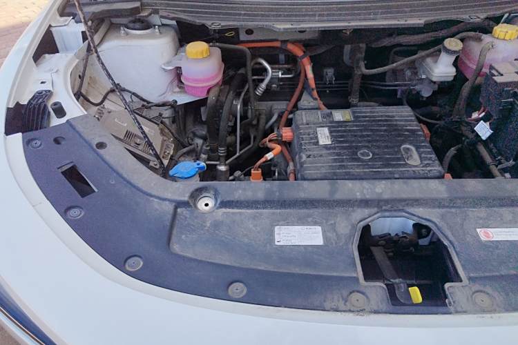 哪吒汽车 哪吒X 2024 汽车图片 #30