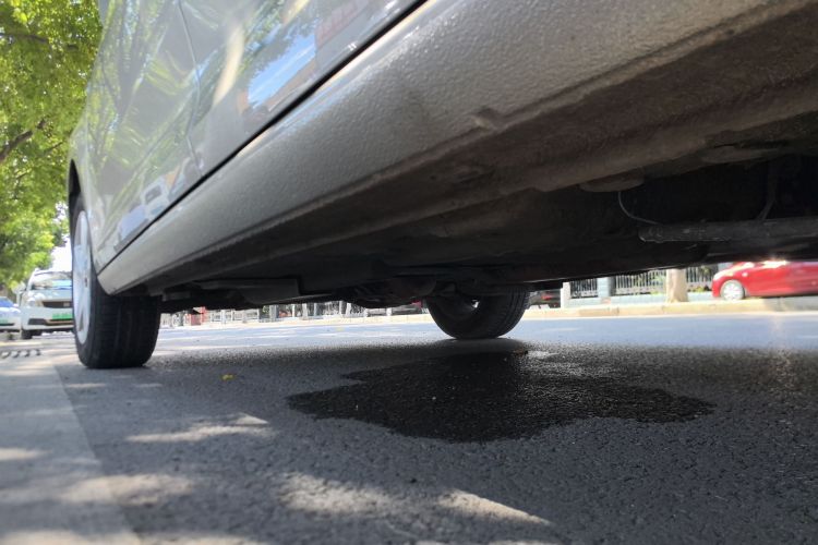 Skoda Rapid 2017 car image #30