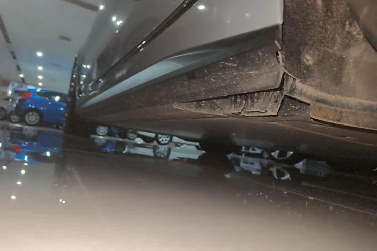 BMW i4 M50 2023 #30 BMW i4 M50 2023 car image #30