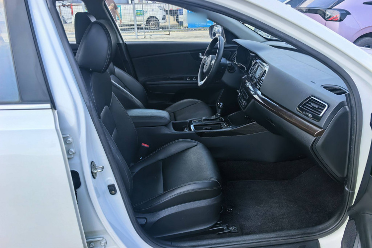 起亚 起亚K4 2016 汽车图片 #30