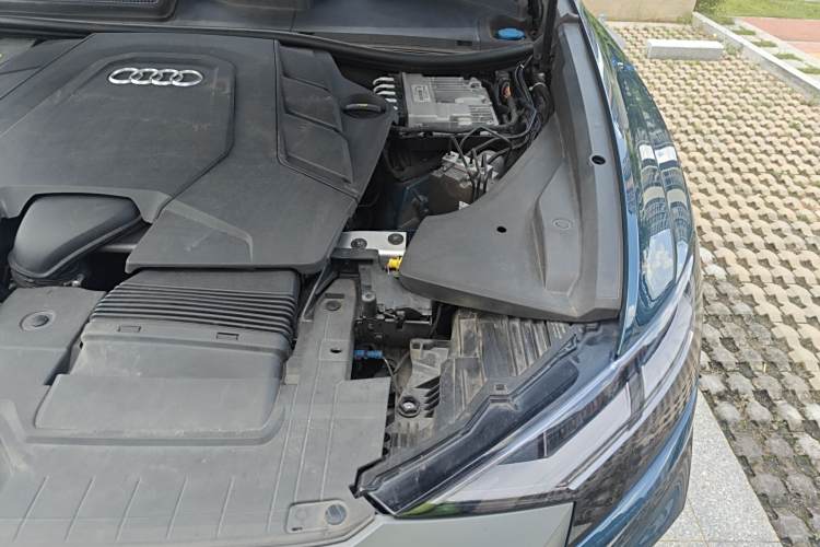Audi Q8 2021 car image #30