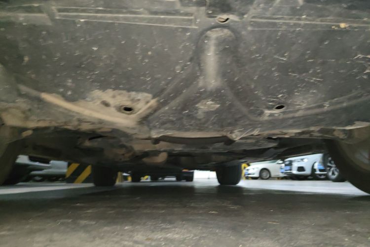 Haval H8 2015 car image #30