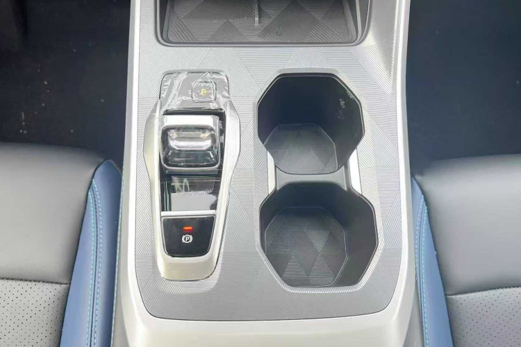 GAC Trumpchi GS3 2025 #30 GAC Trumpchi GS3 2025 car image #30