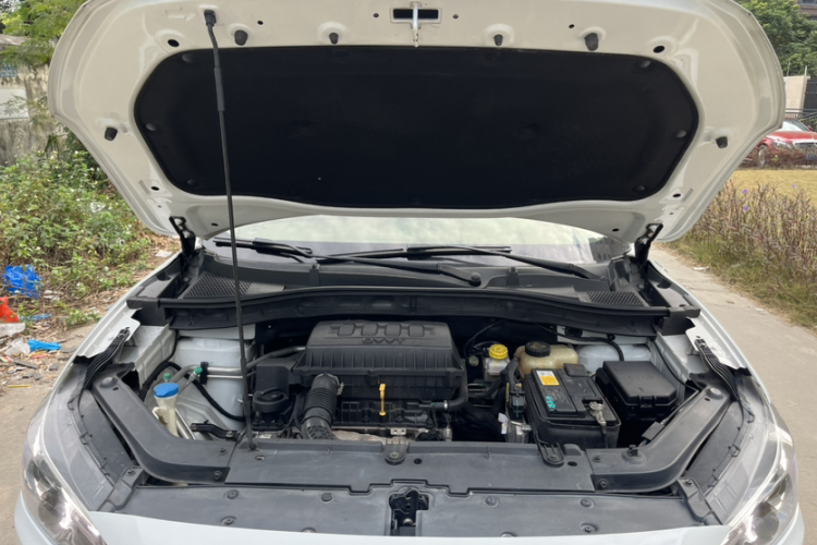 MG ZS 2018 car image #30