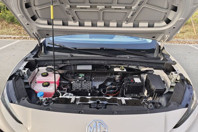 MG ES5 2024 #30 MG ES5 2024 car image #30