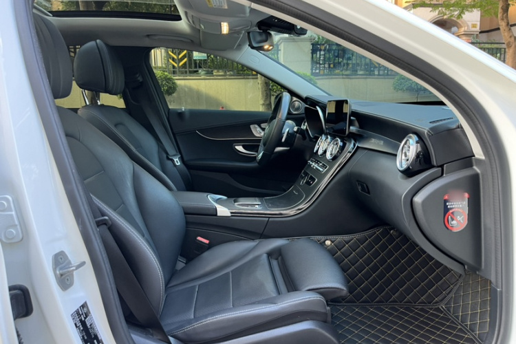 Mercedes-Benz C Class 2021 car image #30