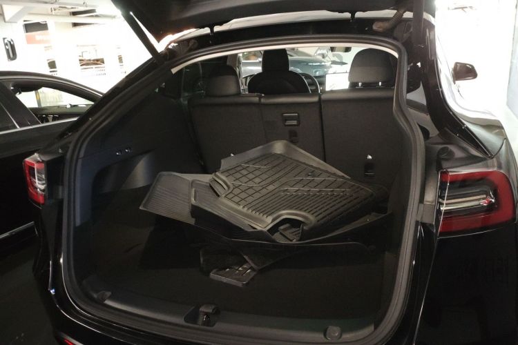 Tesla Model Y 2021 #30 Tesla Model Y 2021 car image #30
