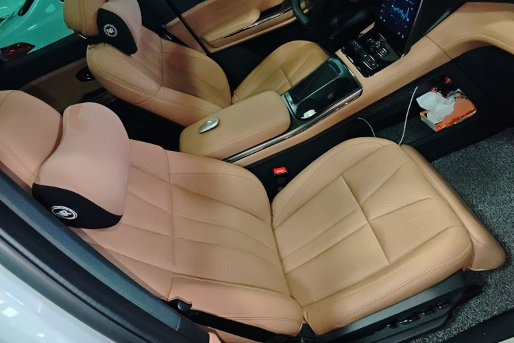 NIO ES8 2020 car image #30