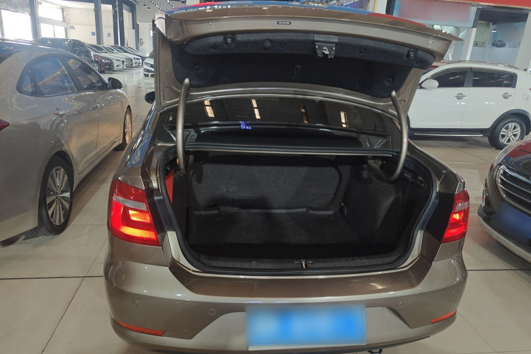 Volkswagen Bora 2015 #30 Volkswagen Bora 2015 car image #30