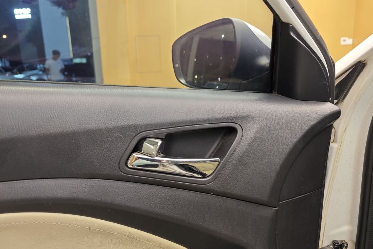 Changan Alsvin V7 2017 car image #30