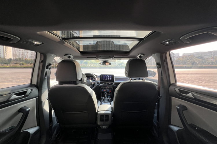 T-Roc 2024 #30 T-Roc 2024 immagine di auto #30