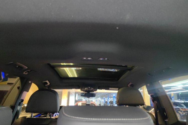 Audi Q8 2019 car image #30