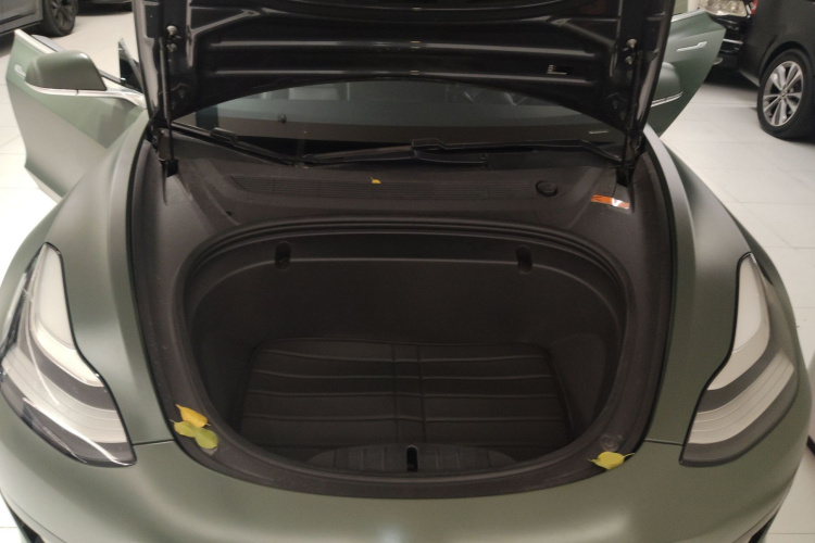 Tesla Model 3 2020 immagine di auto #30
