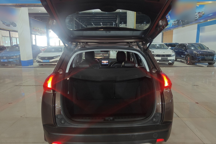 Peugeot 2008 2016 car image #30