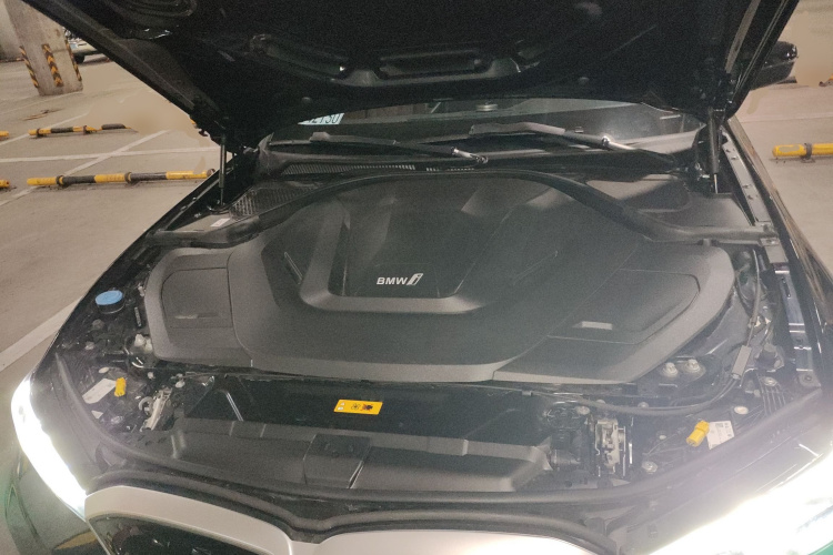 BMW i3 2024 car image #30