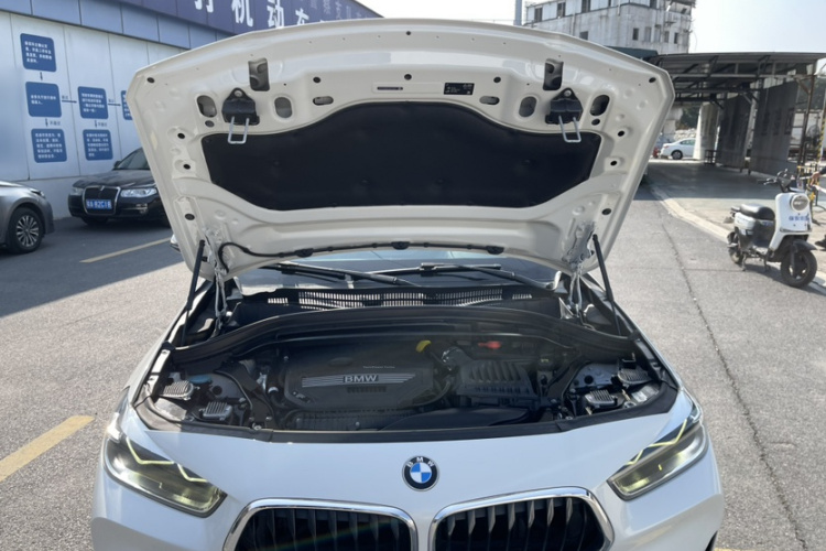 BMW X2 2020 immagine di auto #30