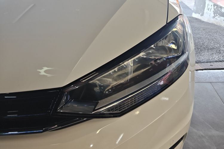 Volkswagen Touran 2019 #30 Volkswagen Touran 2019 car image #30