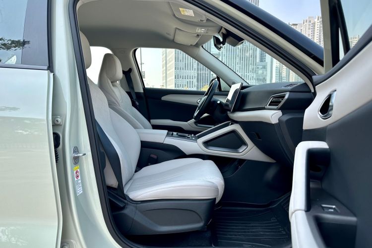 BYD YuanUP 2025 #30 BYD YuanUP 2025 car image #30