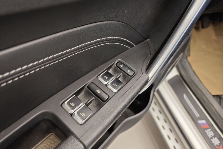 Vision X3 2019 car image #30