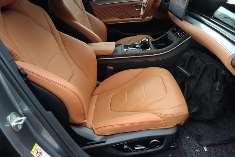BYD Han 2023 car image #30