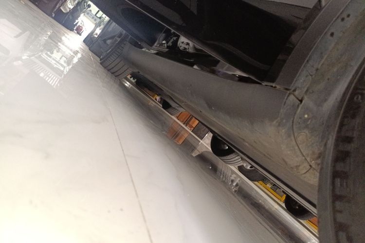Tesla Model Y 2021 car image #30