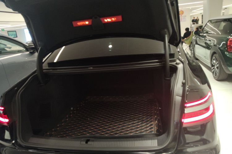 Audi A8 2020 imagem de carro #30