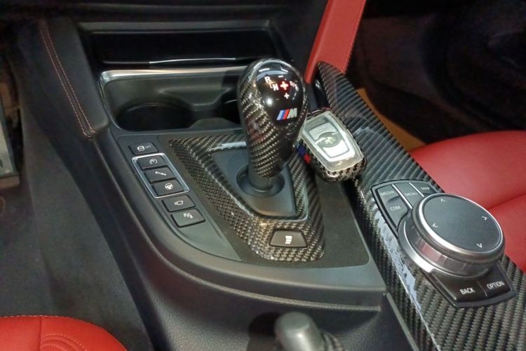 BMW M4 2019 image de voiture #30