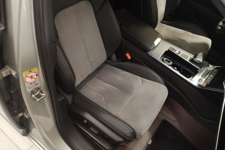 Audi A6L 2020 car image #30
