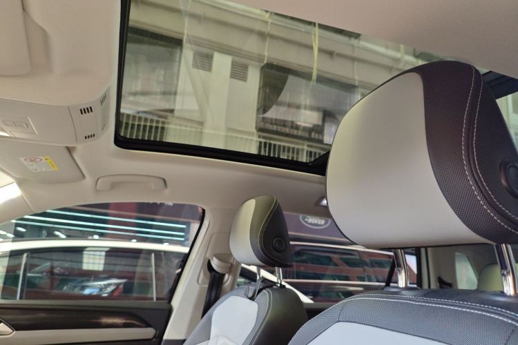 Volkswagen Tayron 2023 immagine di auto #30