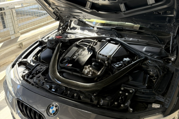 BMW M4 2018 imagem de carro #30