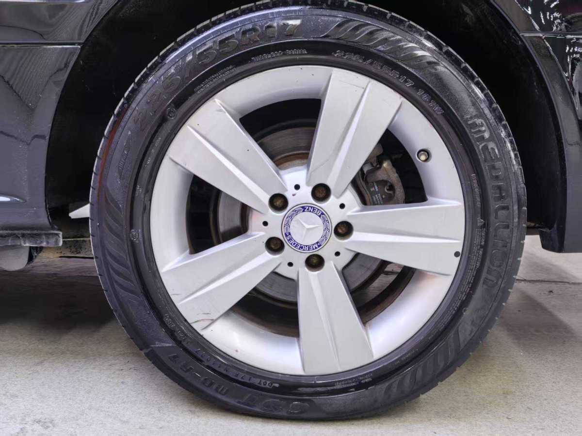 Mercedes-Benz Viano (Imported) 2012 immagine di auto #30