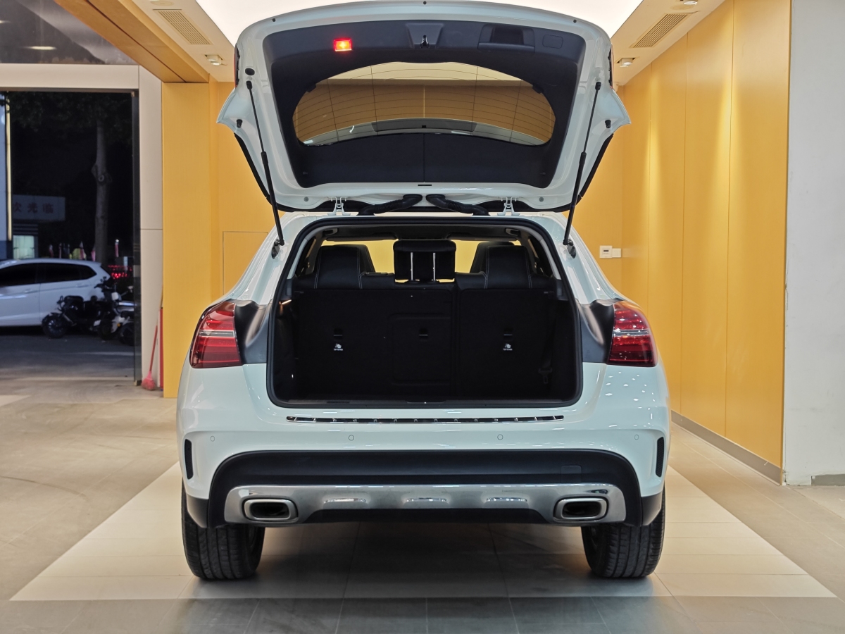 Mercedes-Benz GLA Class (Imported) 2019 #30 Mercedes-Benz GLA Class (Imported) 2019 immagine di auto #30