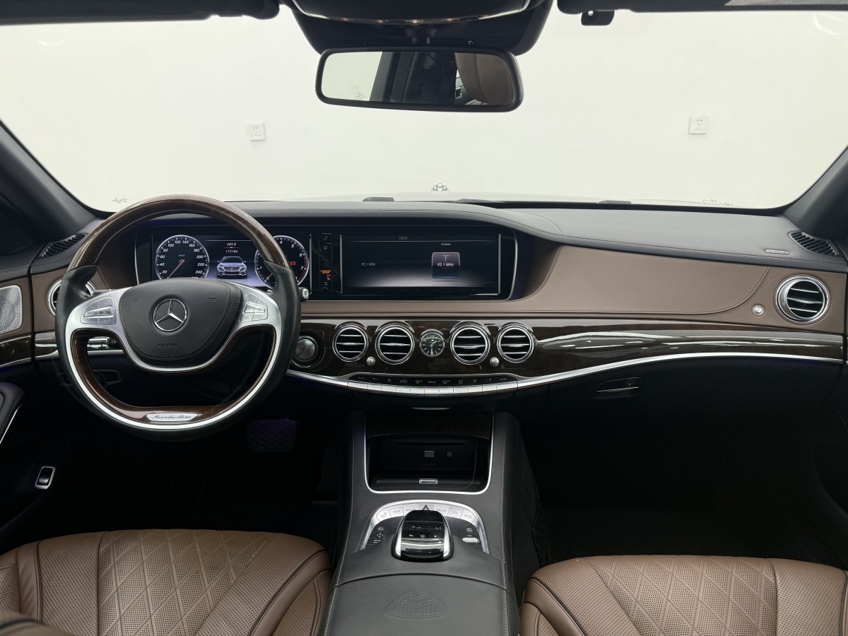 Mercedes-Benz Maybach S Class 2015 car image #30