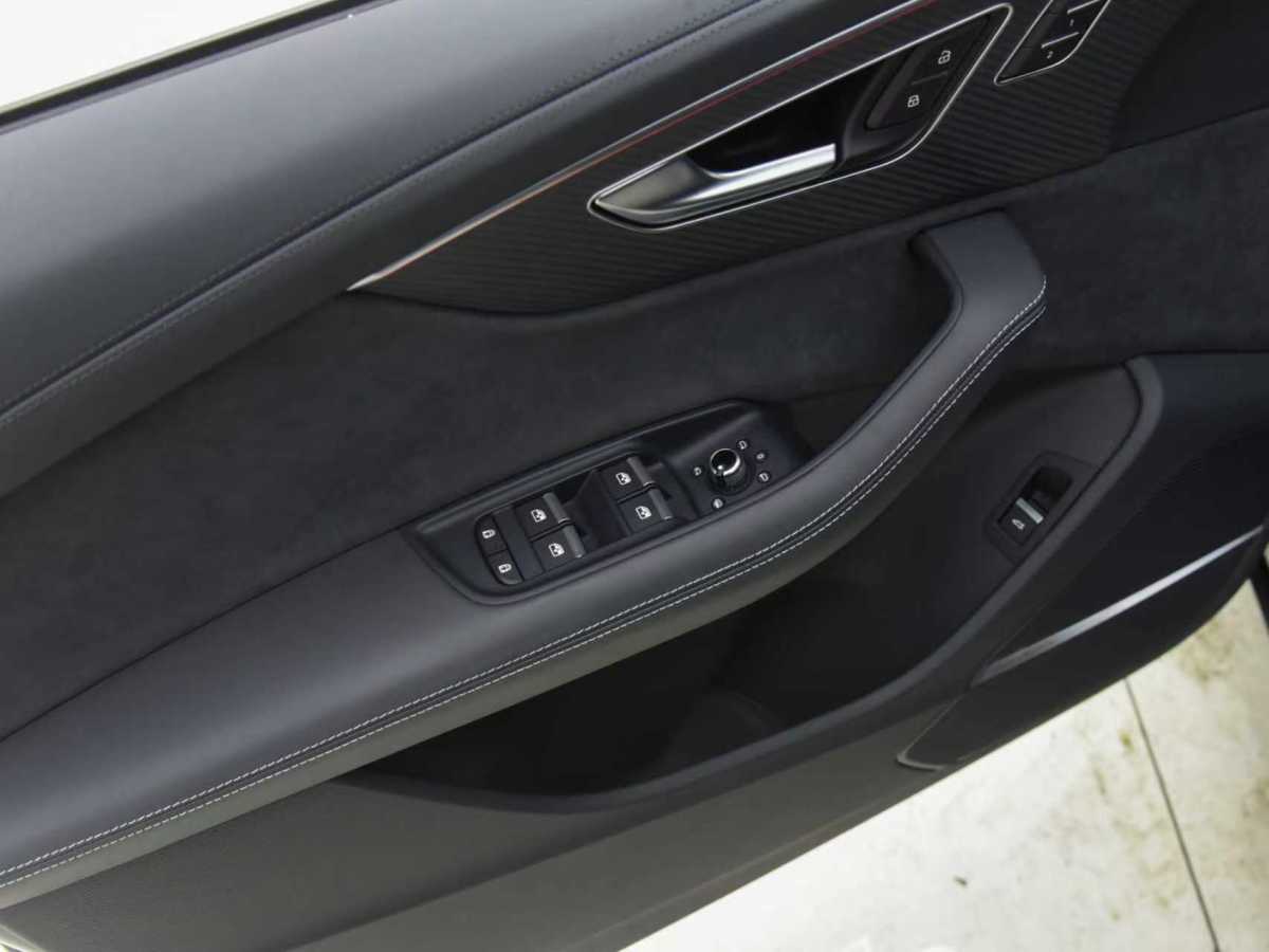 Audi SQ7 2024 #30 Audi SQ7 2024 car image #30