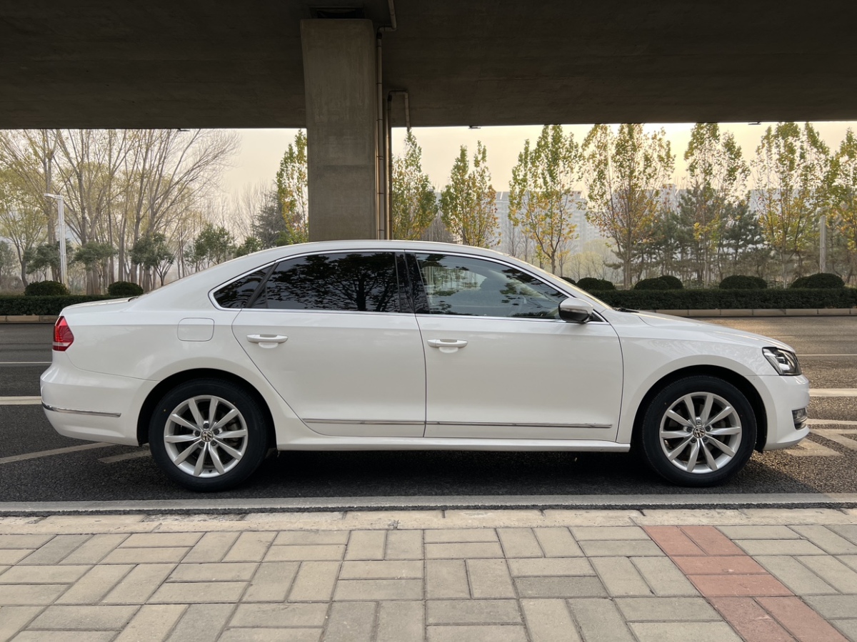 Volkswagen 2015 car image #30