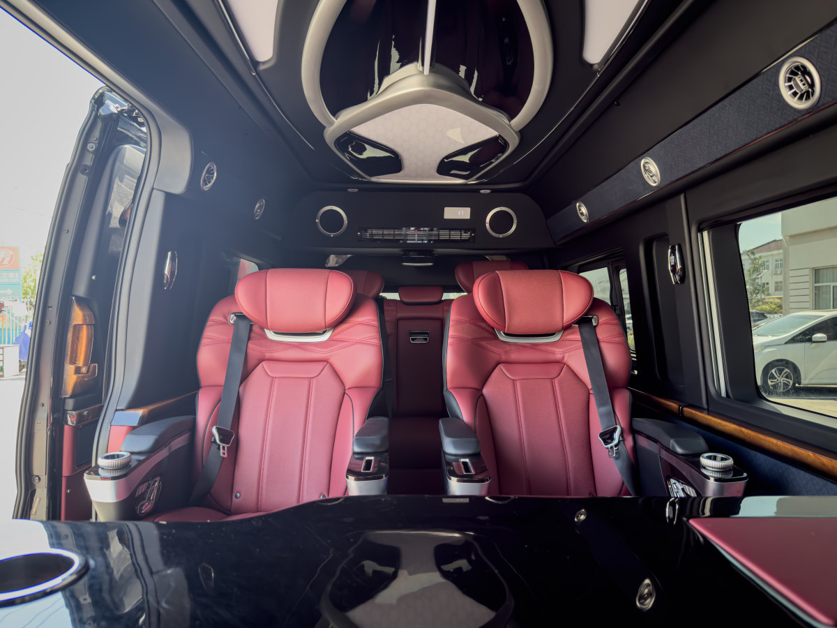 Toyota Hiace 2024 car image #30