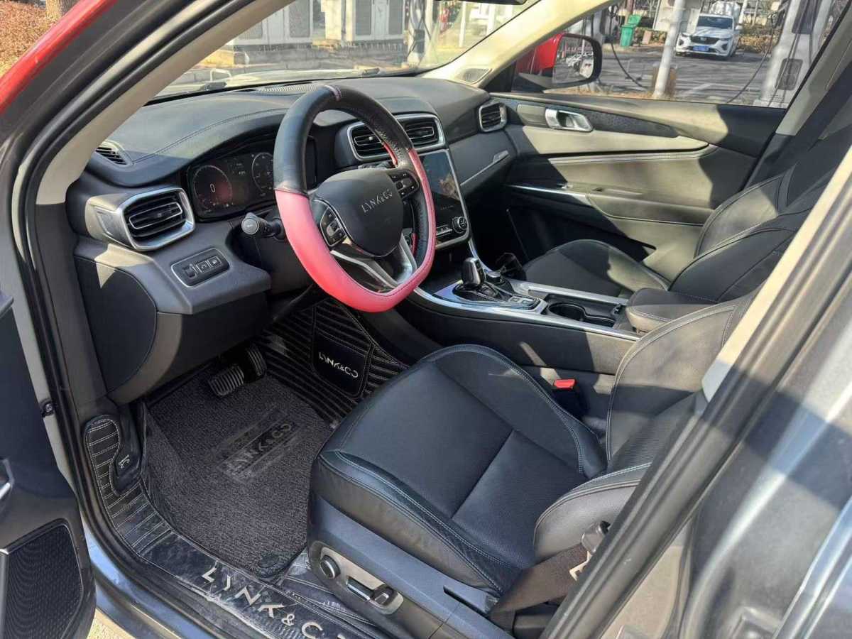 Lynk & Co 01 EM-P 2018 car image #30