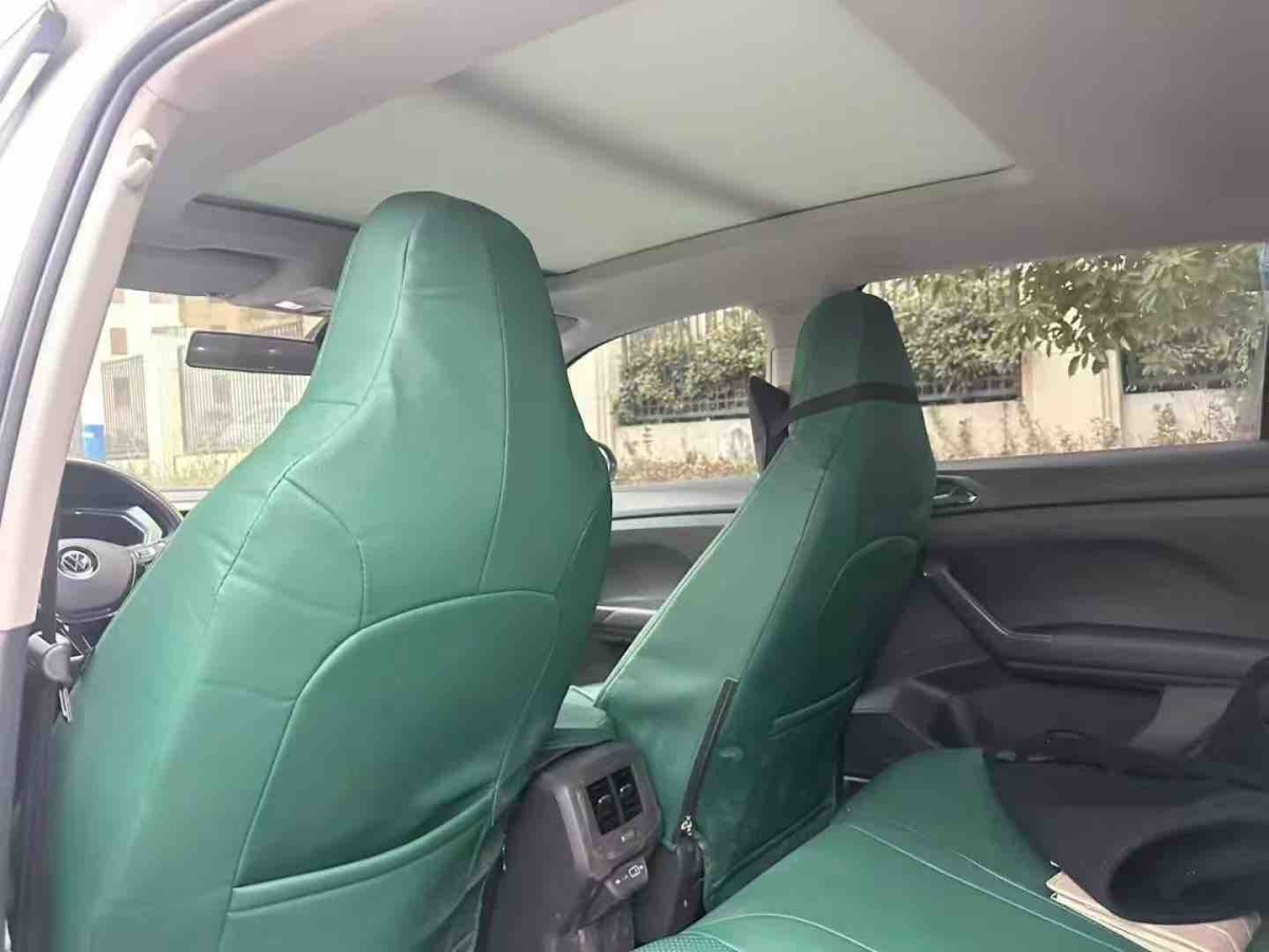 Volkswagen T-Cross 2021 immagine di auto #30