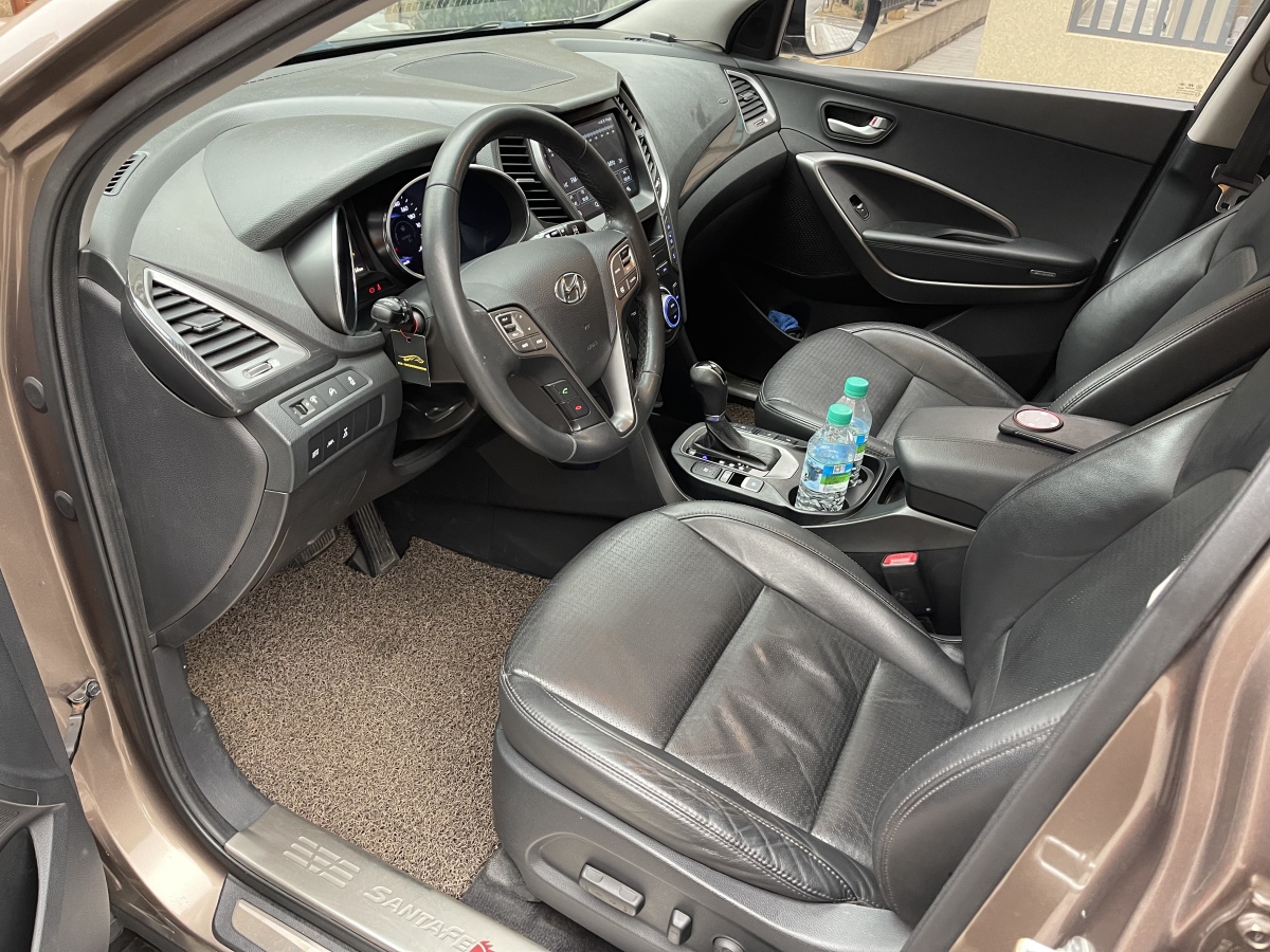 Hyundai Santa Fe 2013 car image #30