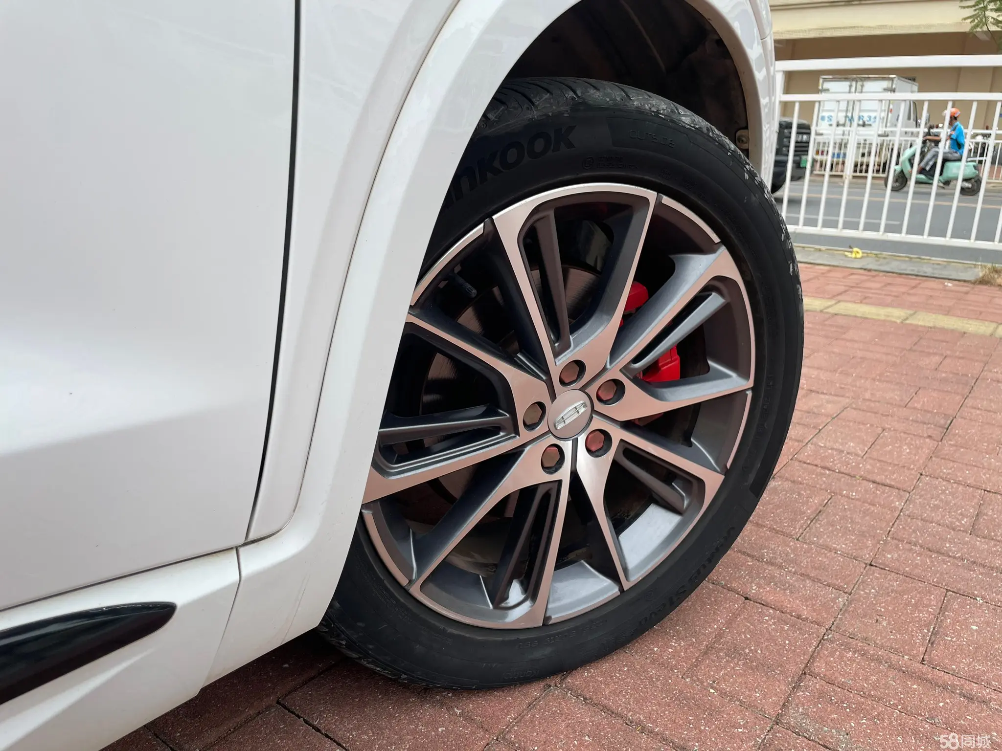 GEELY Tugella 2019 car image #30